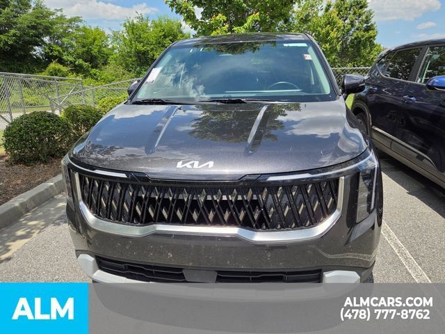 Used 2025 Kia Carnival FWD image 24