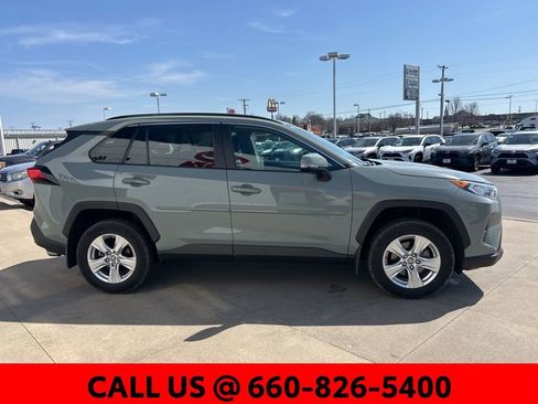 Certified 2021 Toyota RAV4 XLE w/ Convenience Package image 4