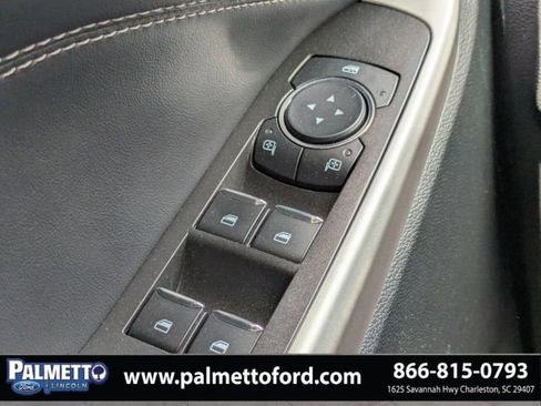 Used 2024 Ford Explorer XLT image 24