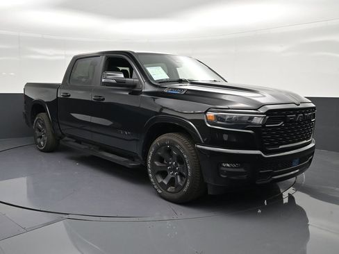Used 2025 RAM 1500 Big Horn RWD image 5