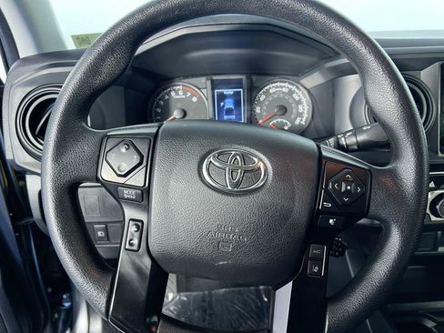 Used 2022 Toyota Tacoma SR AWD/4WD image 15