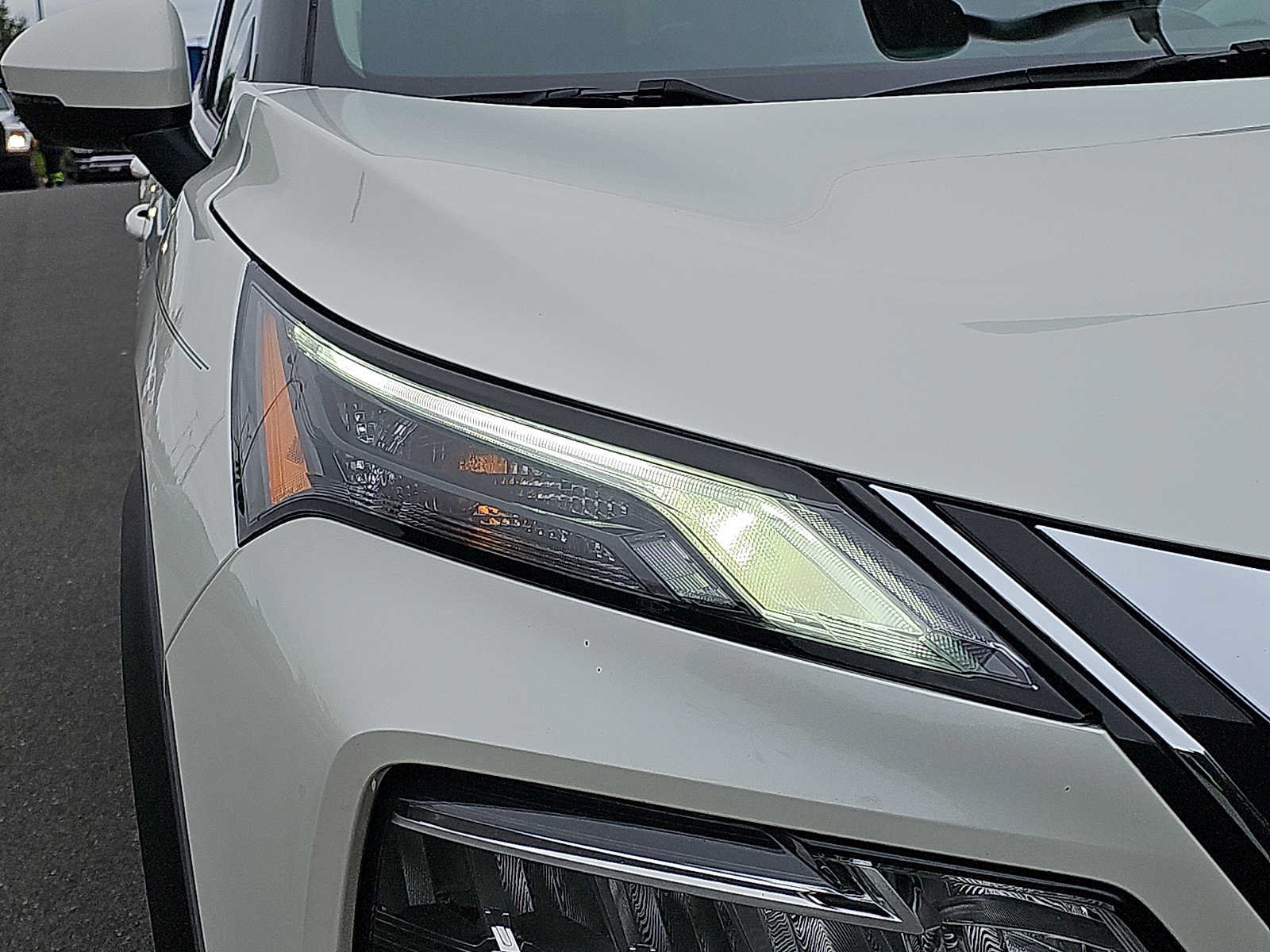 Used 2023 Nissan Rogue SL w/ SL Premium Package AWD/4WD image 9