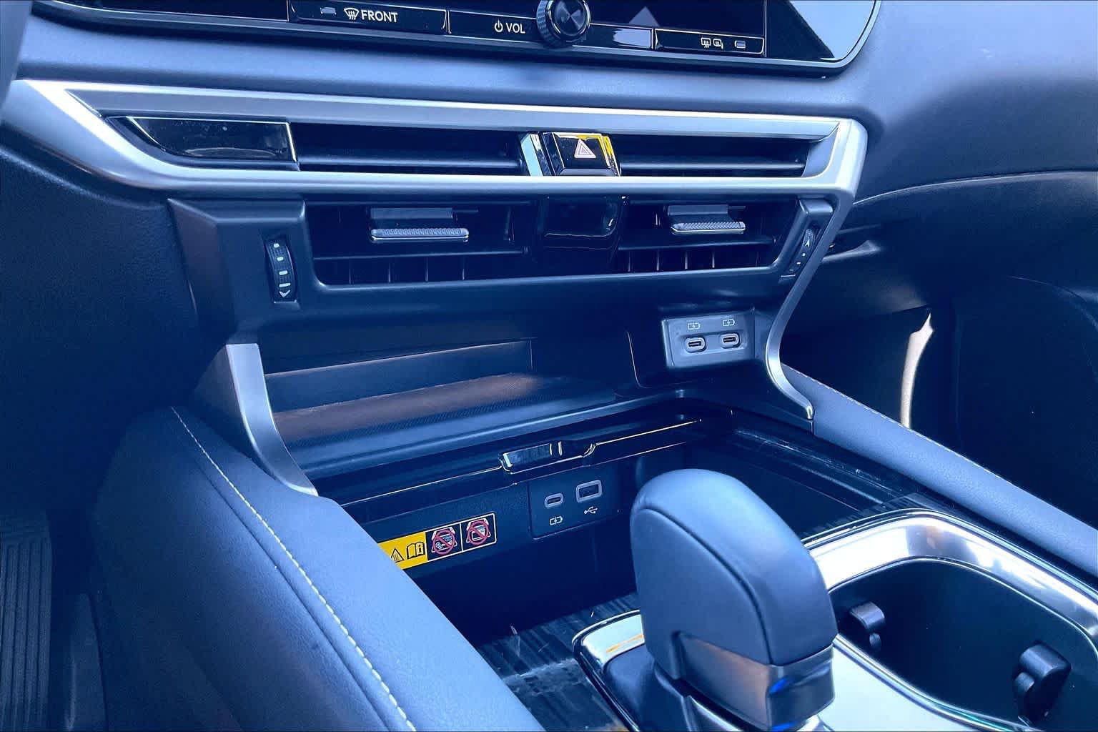 Used 2025 Lexus RX 350 FWD w/ Technology Package image 30