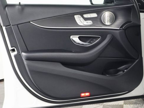 Used 2022 Mercedes-Benz E 350 Sedan image 12