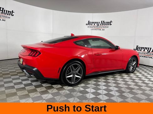 Used 2025 Ford Mustang Coupe RWD image 6