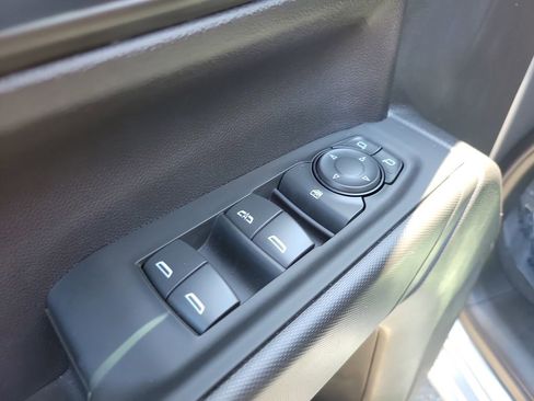 Used 2025 Chevrolet Silverado 1500 Custom AWD/4WD image 17