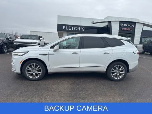 Used 2023 Buick Enclave Premium w/ Experience Buick Package image 9