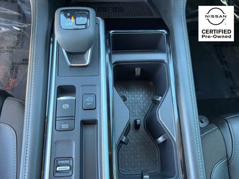 Certified 2024 Nissan Pathfinder SL w/ Black Appearance Package image 25