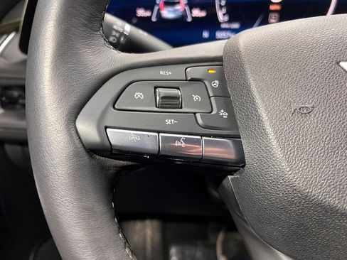 Used 2024 Cadillac XT4 Premium Luxury w/ Technology Package image 16