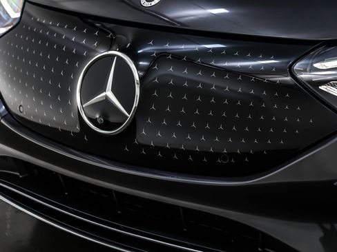 Used 2023 Mercedes-Benz EQE 350+ 4MATIC Sedan image 12