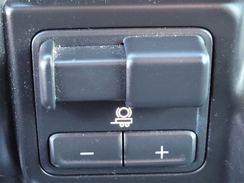 Used 2020 GMC Sierra 1500 AT4 w/ AT4 Premium Package image 24