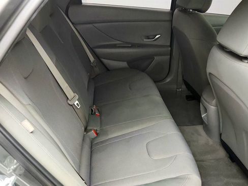 Used 2024 Hyundai Elantra SE FWD image 21