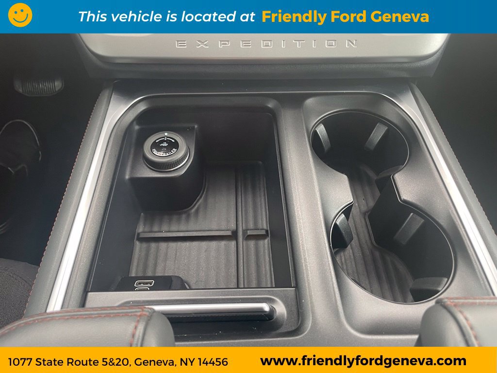 Used 2025 Ford Expedition Max Active AWD/4WD image 23