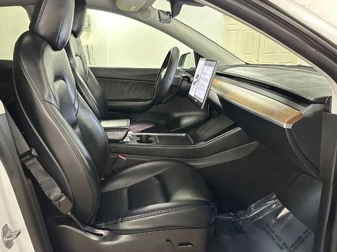 Used 2022 Tesla Model Y Performance image 19