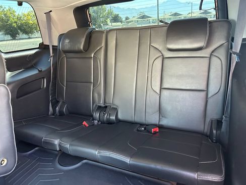 Used 2015 GMC Yukon Denali w/ Touring Package AWD/4WD image 33