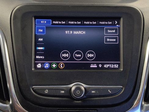 Used 2021 Chevrolet Equinox LT image 25