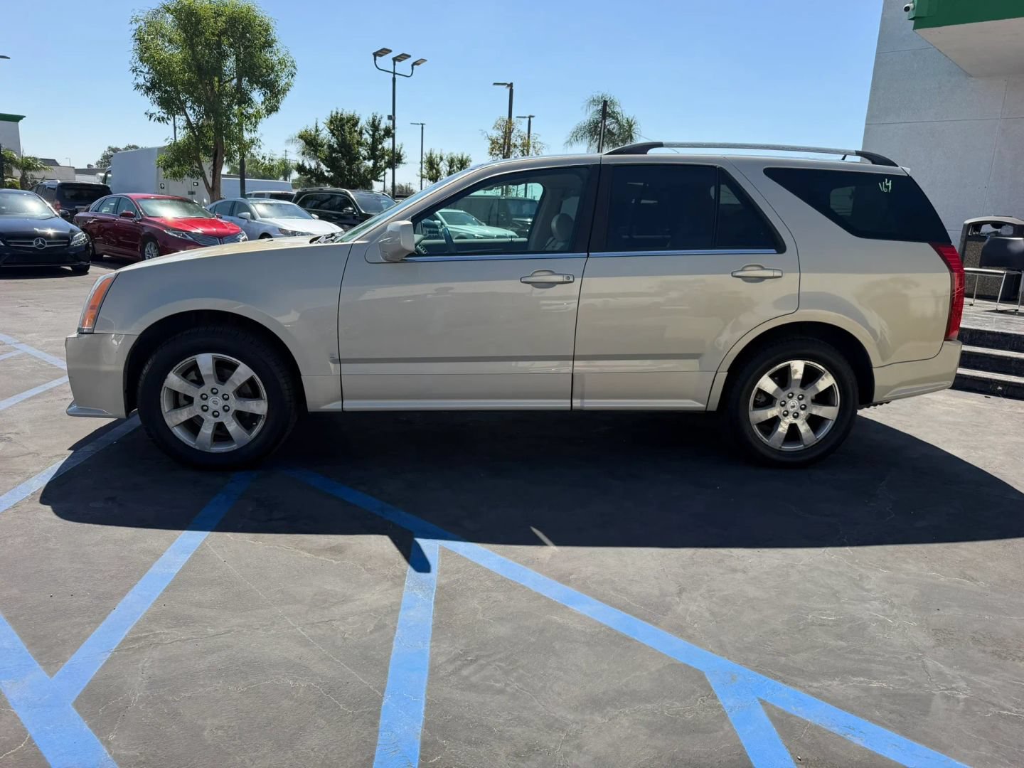 Used 2008 Cadillac SRX 2WD V8 w/ Utility Package image 5