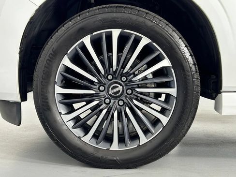 Used 2025 Nissan Armada Platinum Reserve AWD/4WD image 43