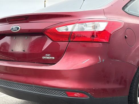 Used 2013 Ford Focus SE w/ SE Winter Pkg image 10