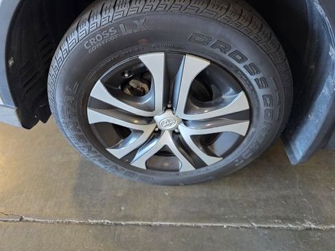 Used 2017 Toyota RAV4 LE w/ All Weather Liner Package AWD/4WD image 29