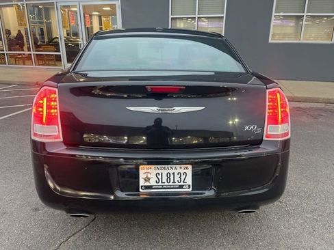 Used 2013 Chrysler 300 S image 7