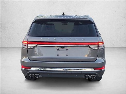 Used 2023 Lincoln Aviator Reserve RWD image 6