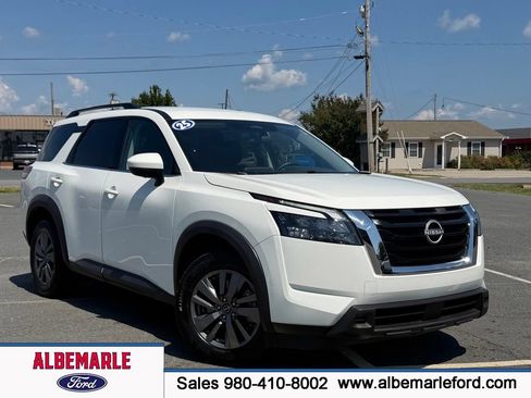 Used 2025 Nissan Pathfinder SV AWD/4WD image 1