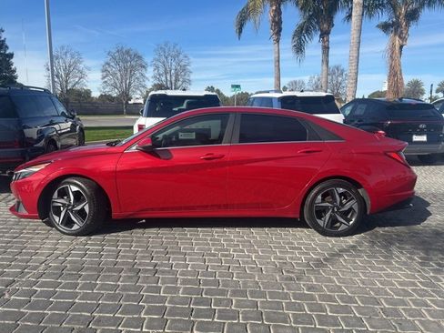 Used 2023 Hyundai Elantra Limited image 6