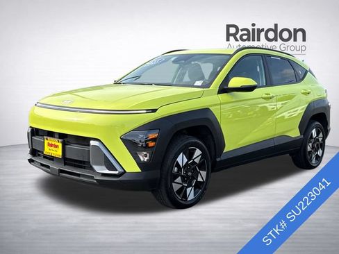 Used 2025 Hyundai Kona SEL AWD/4WD image 3