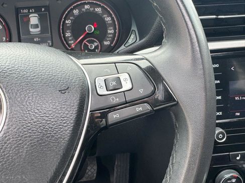 Used 2021 Volkswagen Passat 2.0T SE image 22