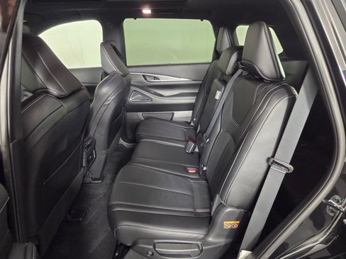 Used 2025 INFINITI QX60 Luxe w/ Black Edition FWD image 22