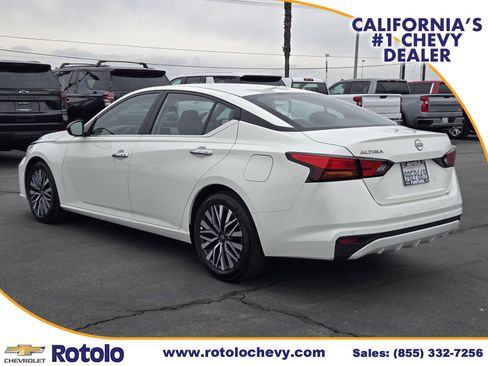 Used 2025 Nissan Altima 2.5 SV image 5