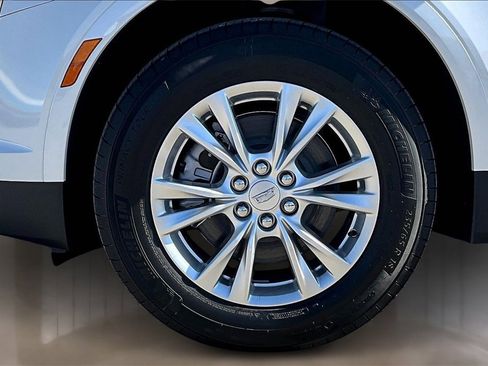 New 2026 Cadillac XT5 Luxury w/ LPO, Floor Liner Package image 12