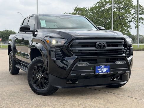 Used 2026 Toyota Tacoma SR5 RWD image 2