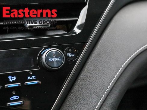 Used 2024 Toyota Camry SE image 34