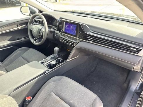 Used 2025 Toyota Camry LE image 12