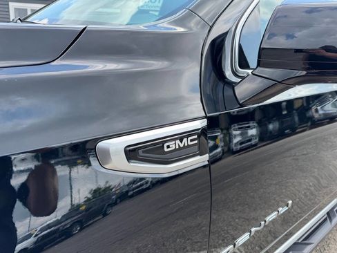 Used 2024 GMC Yukon Denali image 10