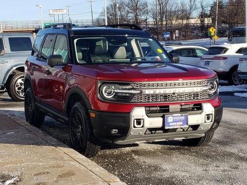 Used 2025 Ford Bronco Sport Badlands image 4