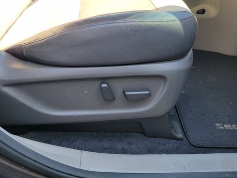 Used 2015 Kia Sedona EX w/ EX Premium Package FWD image 30