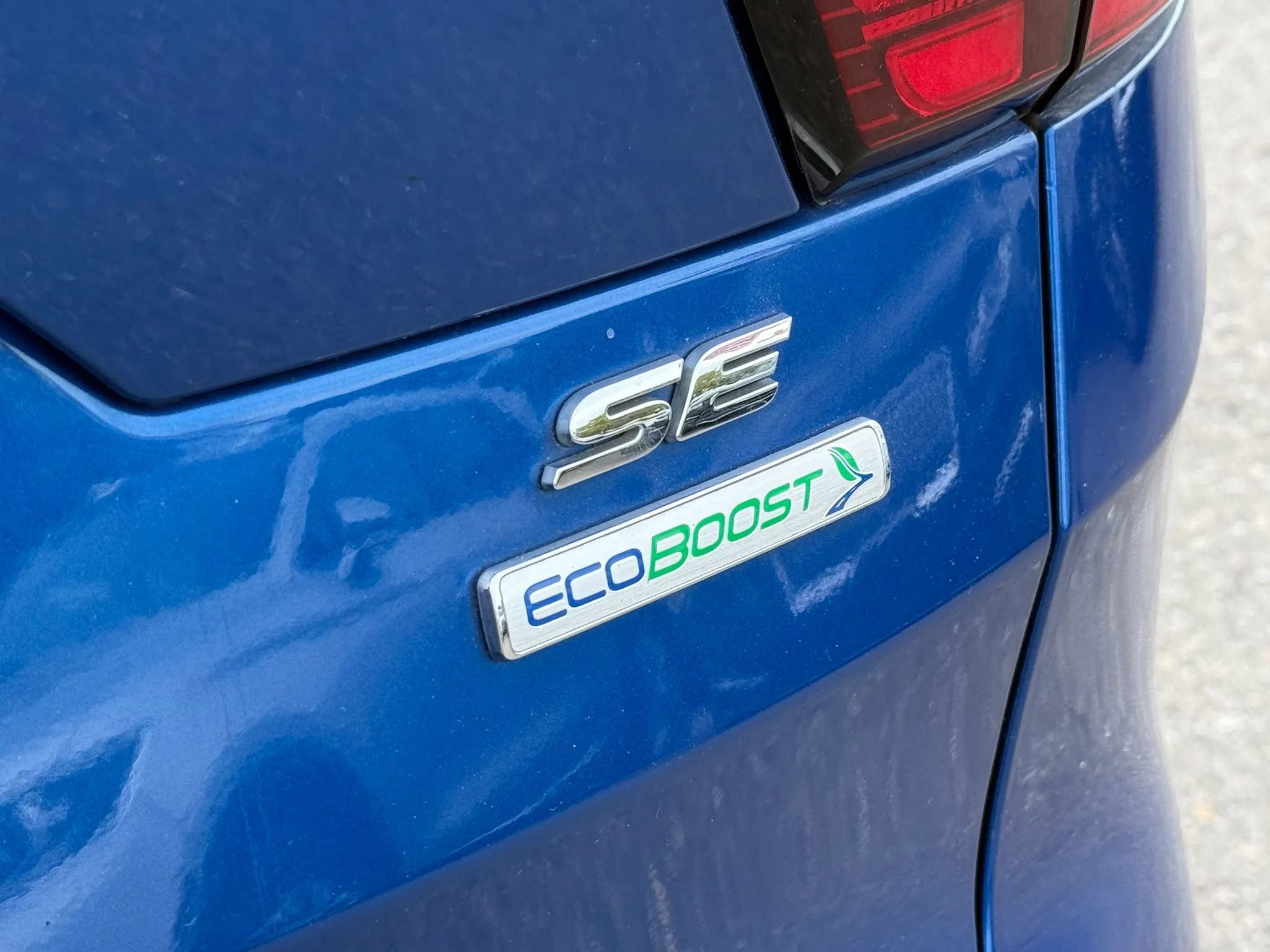 Used 2019 Ford Escape SE FWD image 13