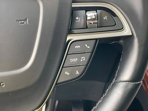 Used 2020 Lincoln Nautilus Reserve w/ Equipment Group 202A image 35