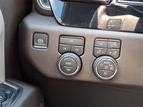 Used 2025 Chevrolet Silverado 2500 LT w/ All Star Edition image 16