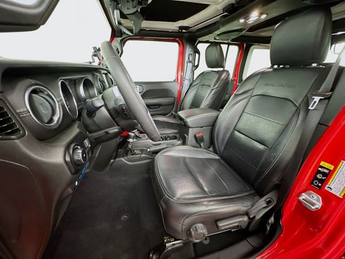 Used 2023 Jeep Wrangler Sahara w/ Cold Weather Group image 13