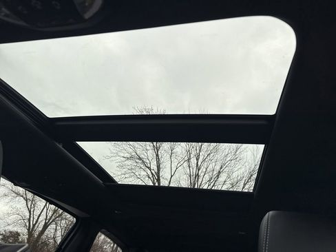 New 2026 Chrysler Pacifica Limited w/ S Appearance Package image 24