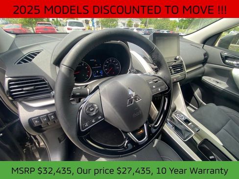 New 2025 Mitsubishi Eclipse Cross SE image 12