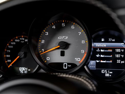 Used 2018 Porsche 911 GT3 RWD image 65