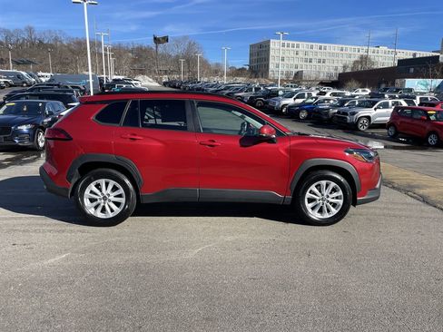 Certified 2023 Toyota Corolla Cross LE image 7