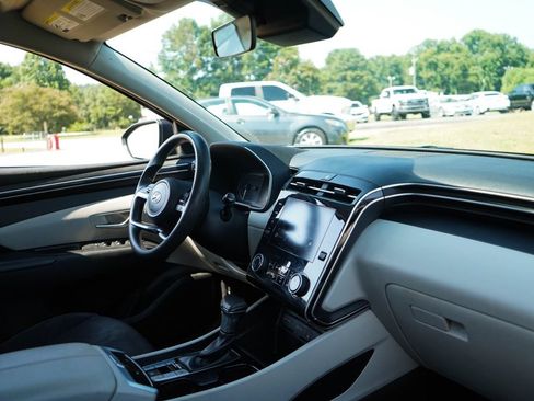 Used 2023 Hyundai Tucson SEL FWD image 14
