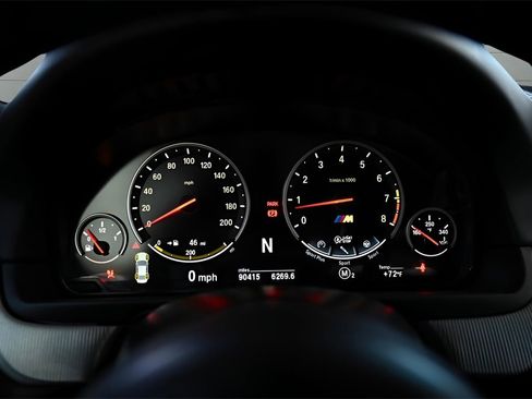 Used 2015 BMW M5 image 15