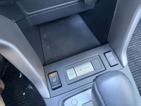 Used 2017 Subaru Forester 2.5i Limited image 21